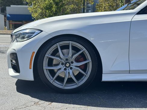 Used 2020 BMW 330i Sedan w/ M Sport Package RWD image 12