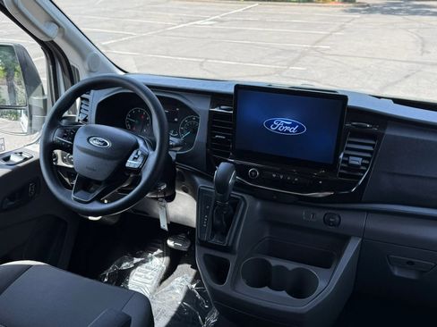 Used 2024 Ford Transit 350 XLT RWD image 3
