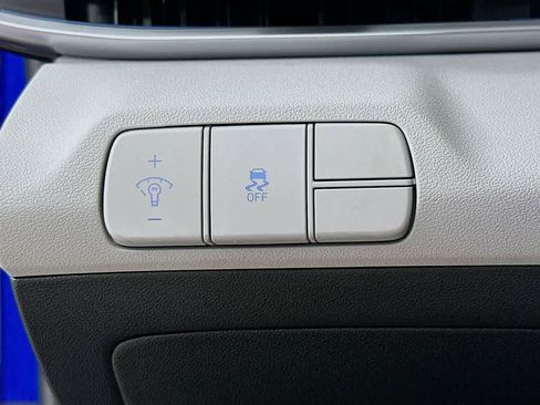 Used 2026 Hyundai Elantra Limited w/ Cargo Package image 24