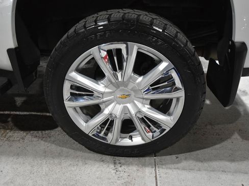 Used 2022 Chevrolet Silverado 1500 High Country AWD/4WD image 58