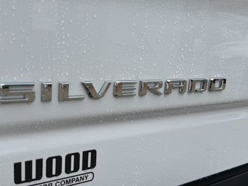 Used 2022 Chevrolet Silverado 1500 LT AWD/4WD image 46