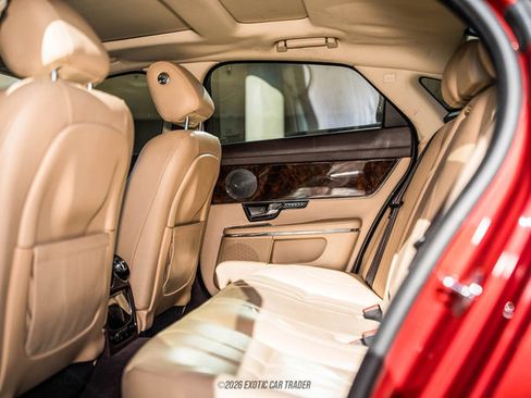 Used 2012 Jaguar XJ RWD image 39