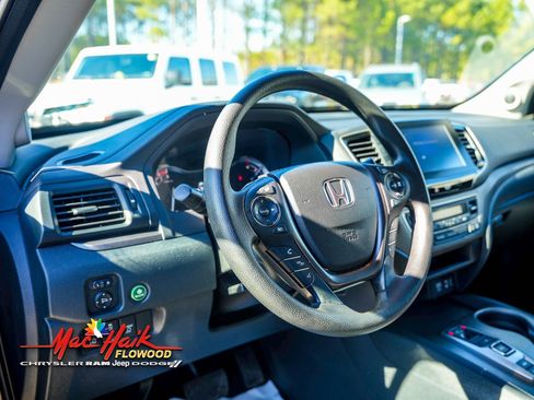 Used 2023 Honda Ridgeline Sport image 16