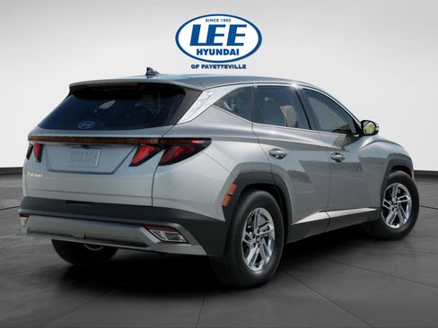 Certified 2026 Hyundai Tucson SE FWD image 3