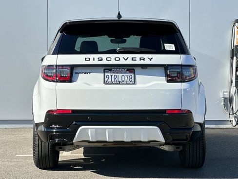 Certified 2025 Land Rover Discovery Sport Dynamic SE image 4