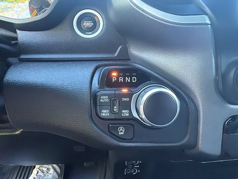 Used 2021 RAM 1500 Big Horn AWD/4WD image 14