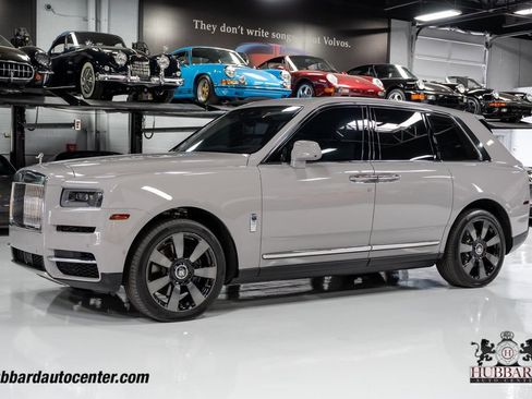 Used 2023 Rolls-Royce Cullinan AWD/4WD image 4