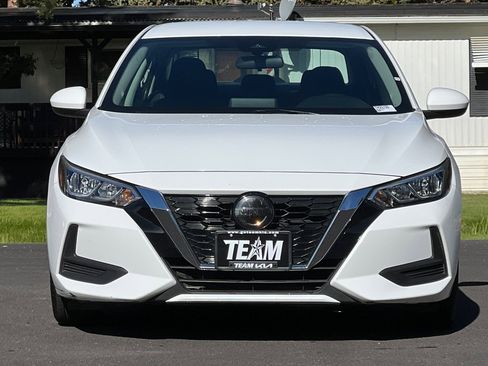 Used 2023 Nissan Sentra SV image 9