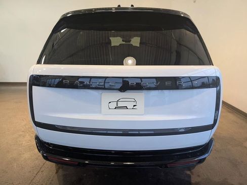 New 2026 Land Rover Range Rover Long Wheelbase SE AWD/4WD image 4