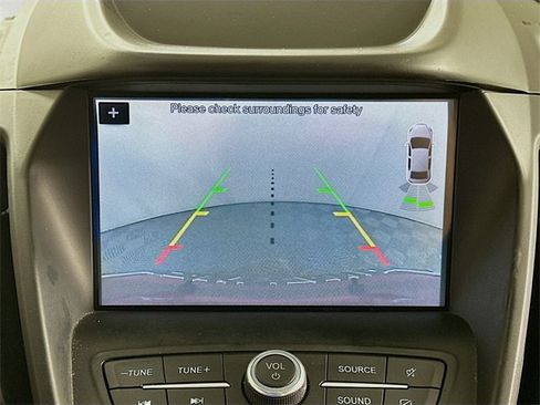 Used 2019 Ford Escape SEL image 15