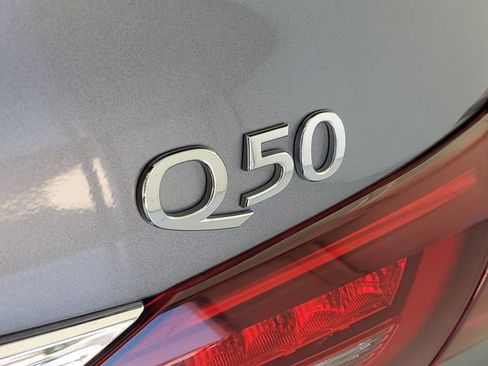 Used 2019 INFINITI Q50 Luxe w/ Cargo Package (L96) RWD image 9