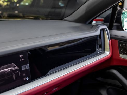 New 2026 Porsche Cayenne Coupe AWD/4WD image 45