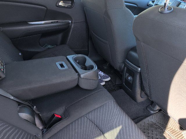 Used 2019 Dodge Journey SE FWD image 6