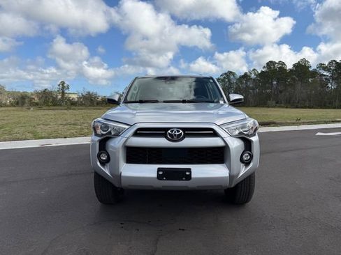 Used 2024 Toyota 4Runner SR5 image 12