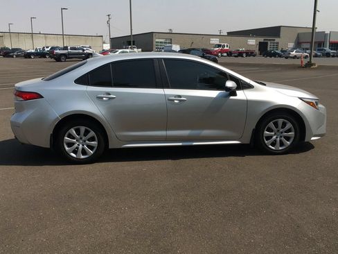 Used 2023 Toyota Corolla LE FWD image 8