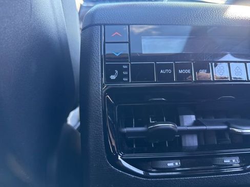 Used 2022 Jeep Grand Cherokee L Overland w/ Luxury Tech Group IV image 47