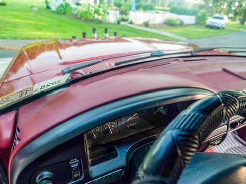 Used 1995 Ford Bronco XLT image 82