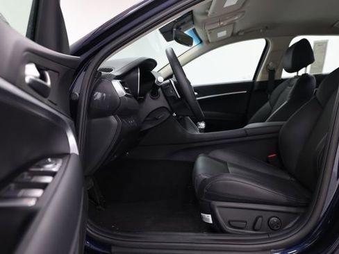 Used 2026 Genesis G70 2.5T image 18