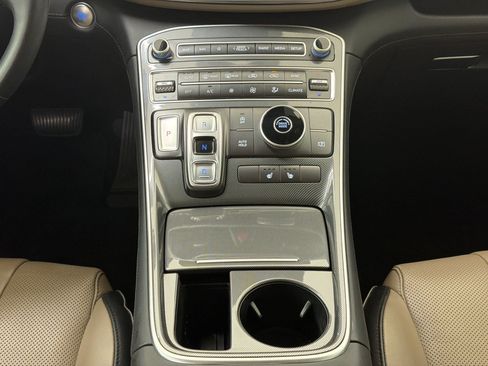 Used 2021 Hyundai Santa Fe SEL w/ Convenience + Premium Package FWD image 18