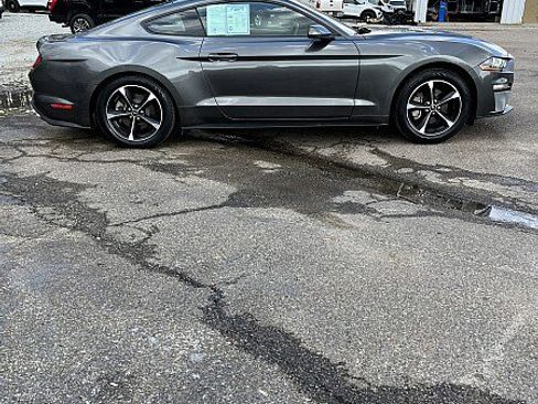 Used 2020 Ford Mustang Coupe image 8