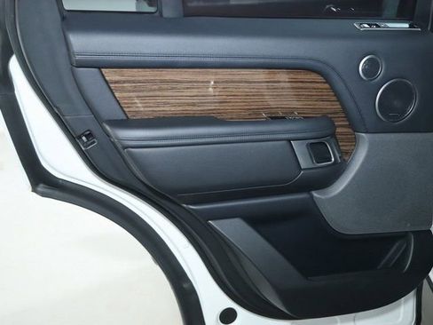 Used 2019 Land Rover Range Rover image 13