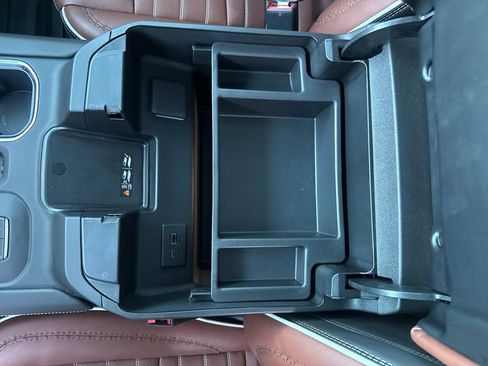 Used 2025 GMC Sierra 2500 Denali Ultimate image 26