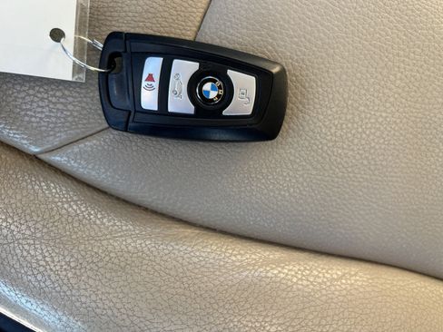 Used 2018 BMW 320i xDrive Sedan w/ Premium Package image 37