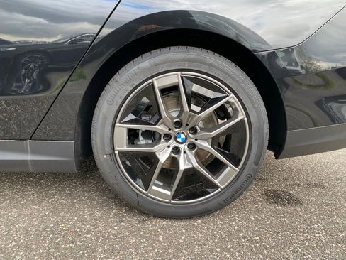 New 2026 BMW 530i xDrive w/ Premium Package AWD/4WD image 5