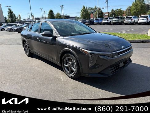 New 2026 Kia K4 FWD image 5