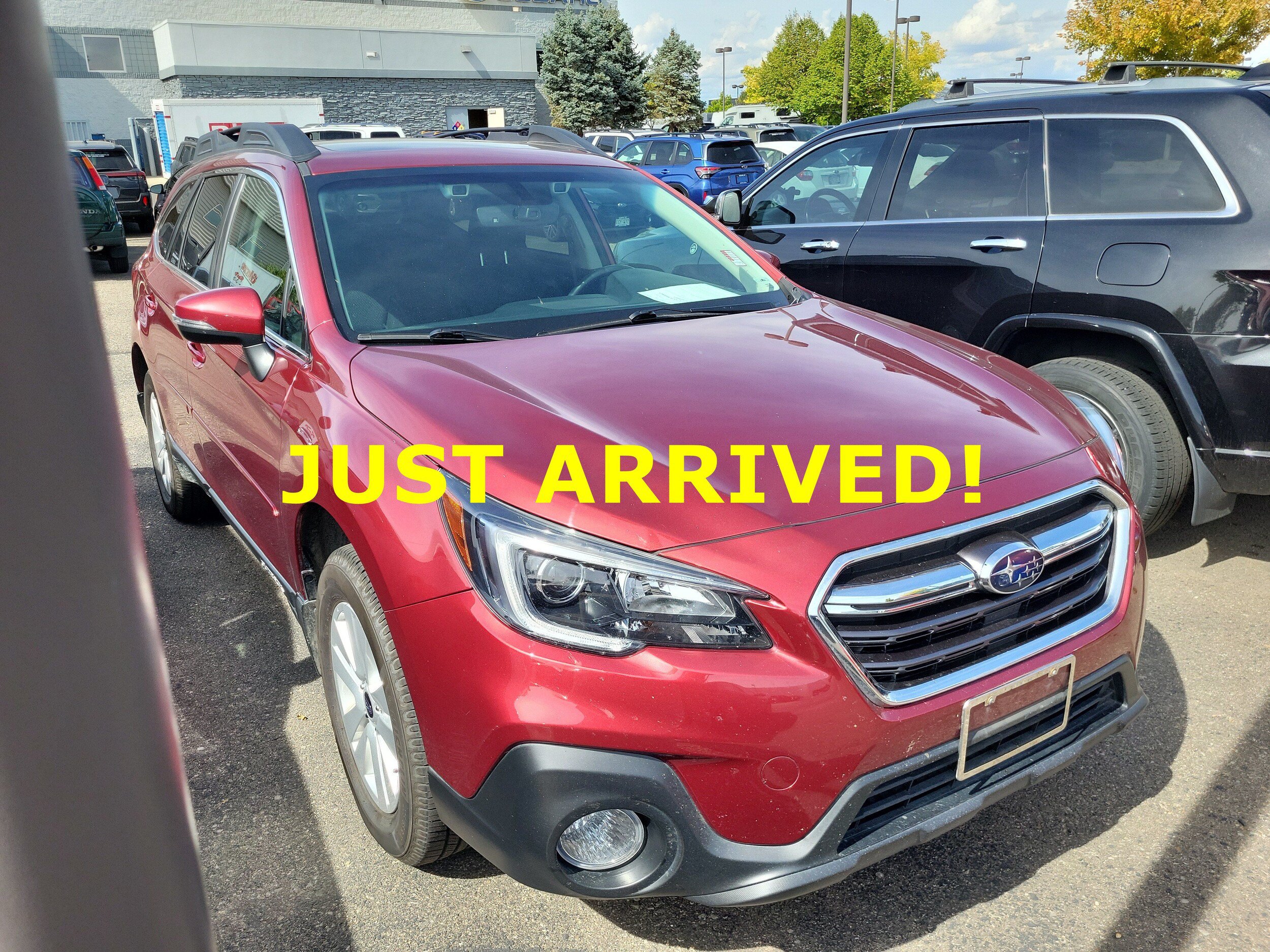 Used 2019 Subaru Outback 2.5i Premium w/ Popular Package #2 AWD/4WD image 3