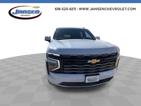 New 2026 Chevrolet Suburban High Country image 3