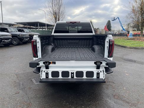 New 2026 GMC Sierra 3500 AT4 image 27