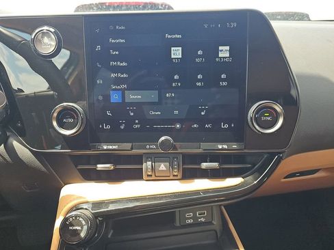 Used 2024 Lexus NX 250 FWD w/ Cold Area Package image 18