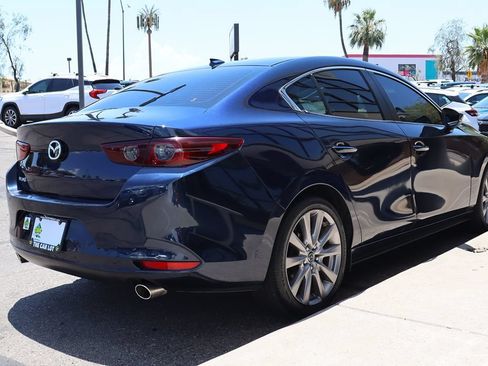 Used 2019 MAZDA MAZDA3 Sedan FWD image 13