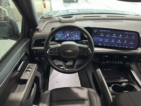 New 2026 Chevrolet Suburban LT w/ Comfort Package image 8