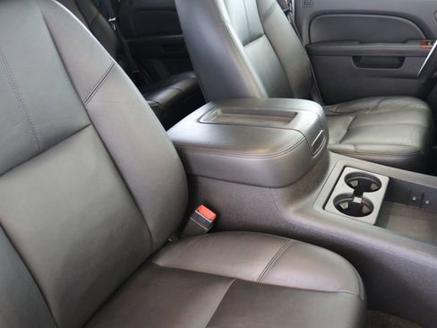 Used 2014 Chevrolet Tahoe LT w/ Luxury Package image 40