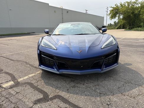 New 2027 Chevrolet Corvette Grand Sport RWD image 2