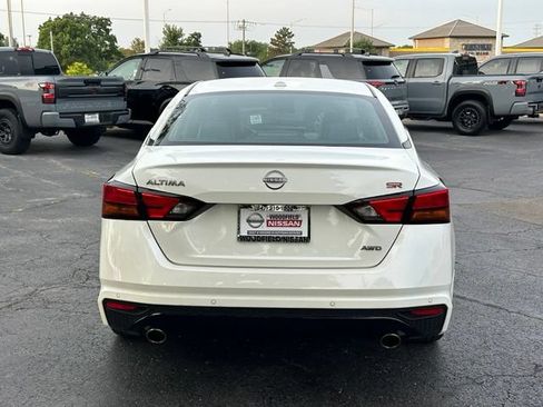 Certified 2024 Nissan Altima 2.5 SR w/ SR Premium Package AWD/4WD image 5