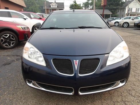 Used 2009 Pontiac G6 GT w/ Sport Package 1 FWD image 9