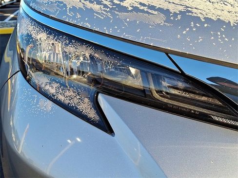 Certified 2024 Toyota Sienna LE image 13