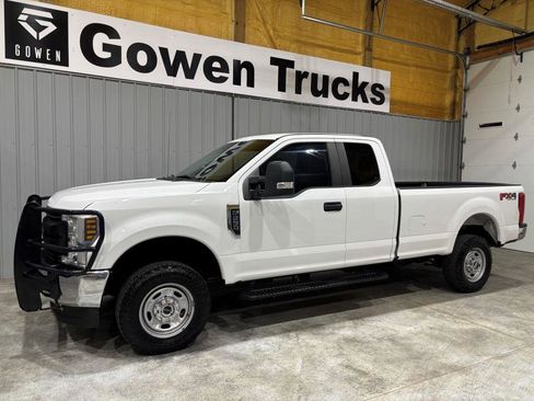 Used 2019 Ford F250 XL w/ XL Value Package AWD/4WD image 4