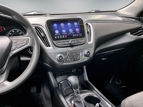 Used 2023 Chevrolet Malibu LT image 10