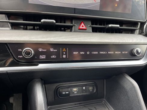 Used 2025 Kia Sportage X-Line image 12