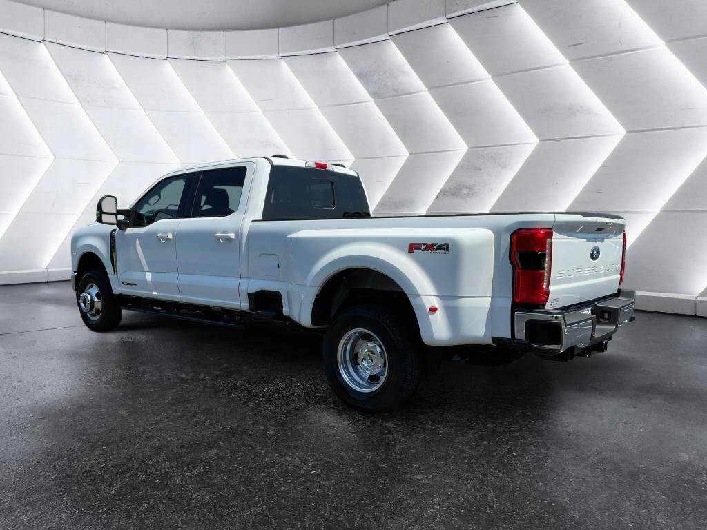 New 2026 Ford F350 XLT w/ XLT Premium Package AWD/4WD image 5
