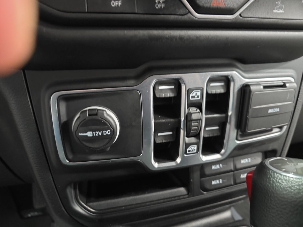 Used 2023 Jeep Wrangler Unlimited Sport AWD/4WD image 29