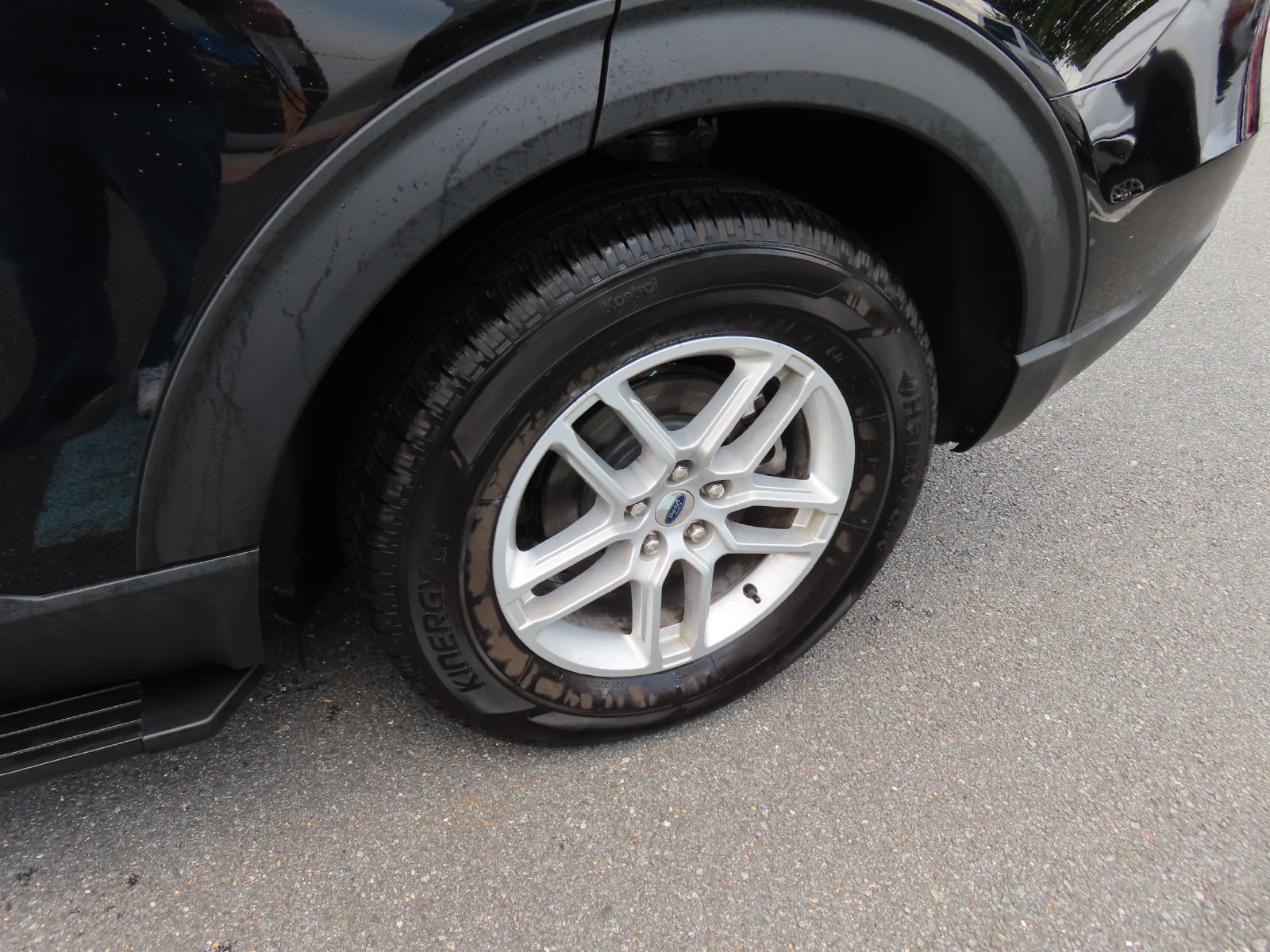 Certified 2025 Ford Explorer Active AWD/4WD image 15