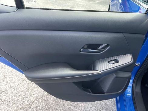 Used 2025 Nissan Sentra SV FWD image 13