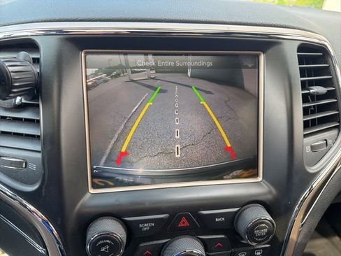 Used 2015 Jeep Grand Cherokee Limited AWD/4WD image 14