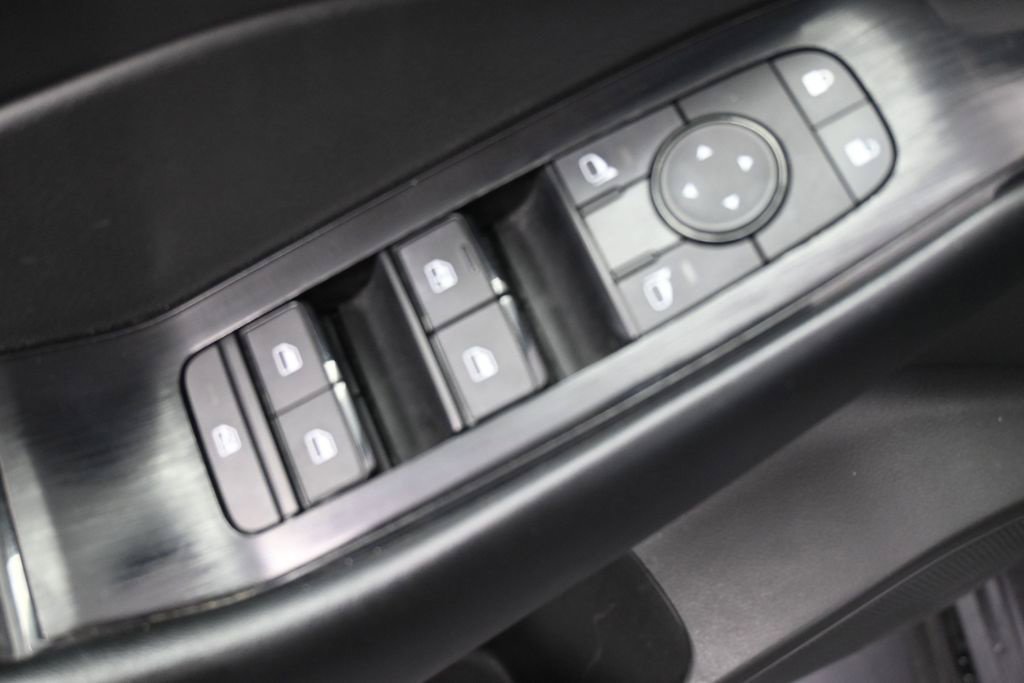 Used 2024 Nissan Rogue S AWD/4WD image 24