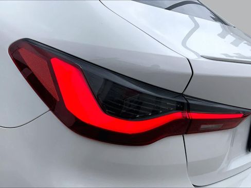 Used 2022 BMW M440i Coupe w/ Premium Package RWD image 26